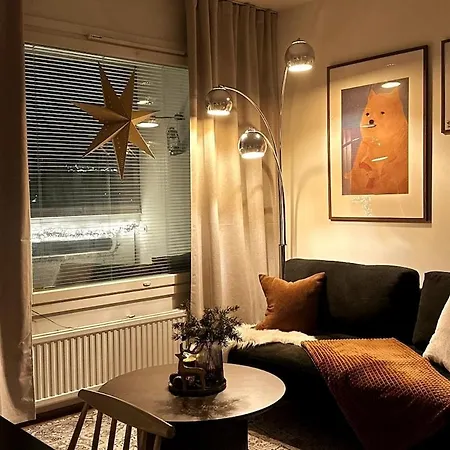 Snug Nook Middle Of